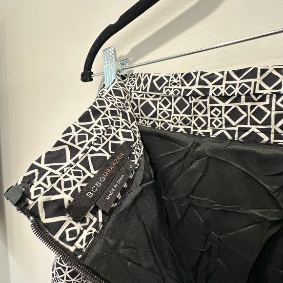 BCBG MaxAzria 100% Cotton Black White Knee Length High Waisted Skirt Patterned - Picture 9 of 11